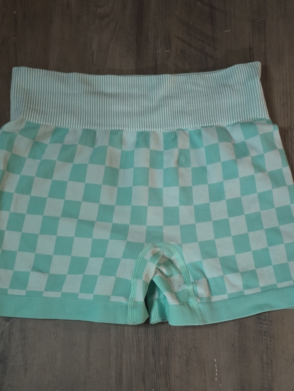 Turquoise checkered Shorts - Picture 2 of 4